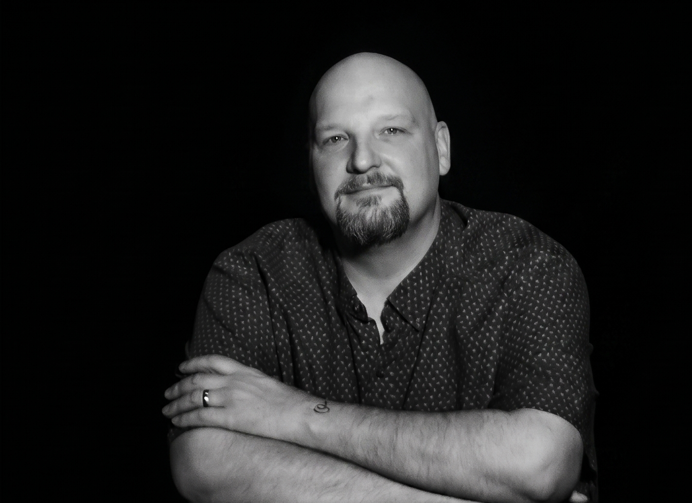 Portrait of author William Travis Edwards
